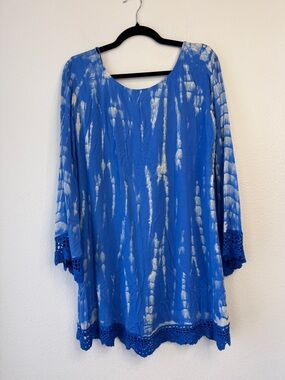 Blue Tie-Dye Crochet Hem Tunic